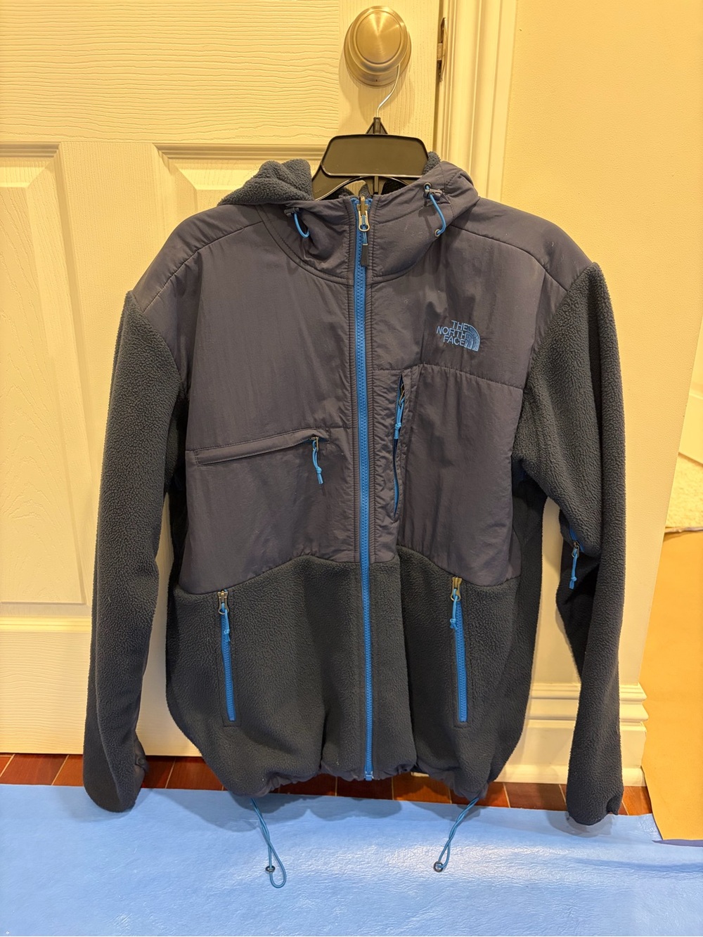 The North Face Men's Navy Fleece Hooded Jacket - Size L